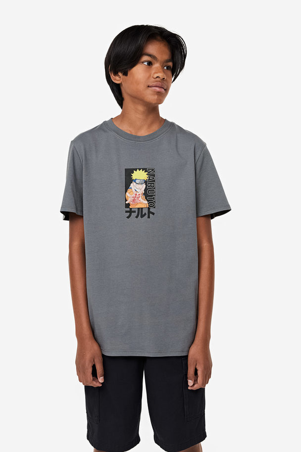 H&M T-Shirt mit Print Grau/Naruto