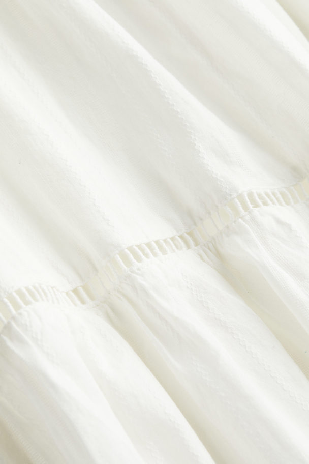 H&M Voluminöses Kleid mit Spitzendetails Weiß