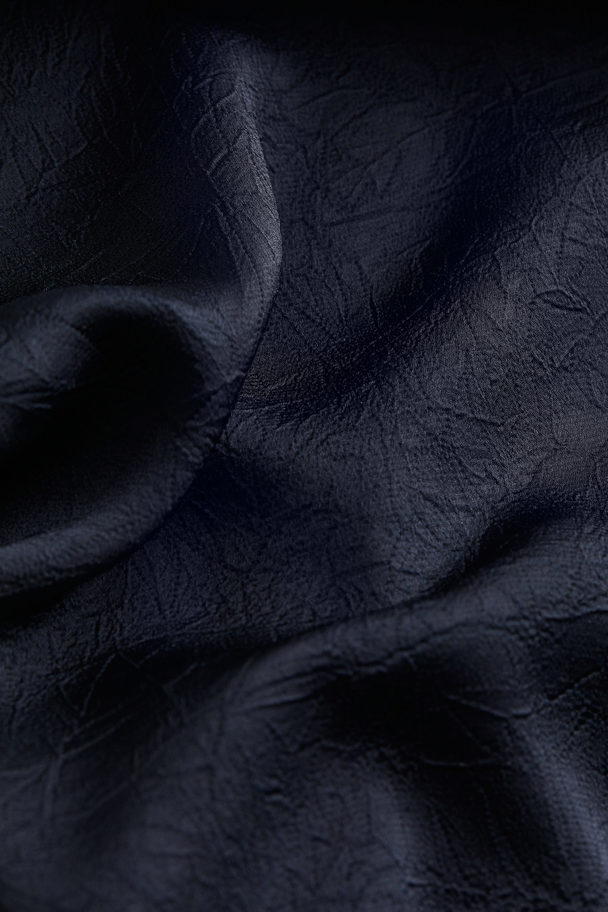 H&M Kleid mit V-Ausschnitt Marineblau