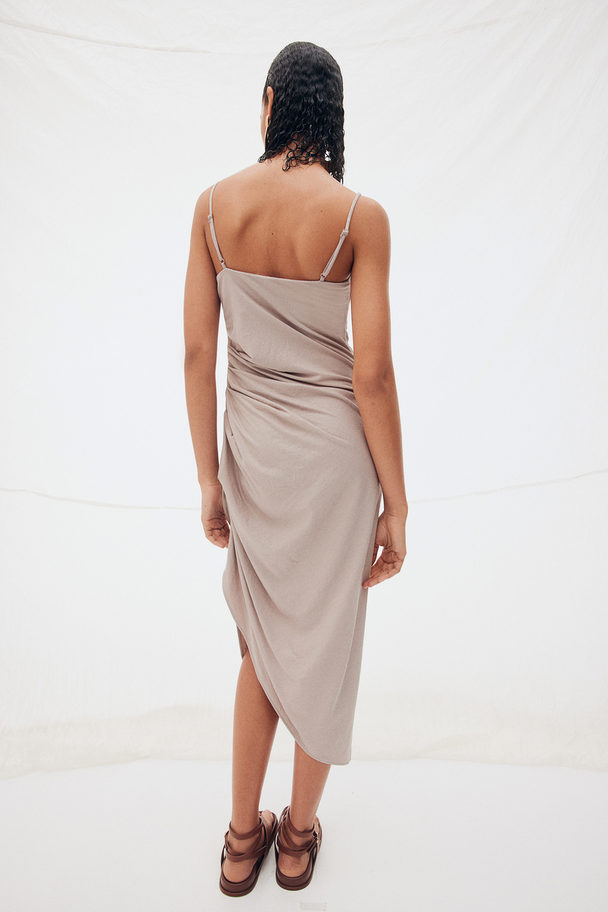 H&M Asymmetrisches Kleid mit Drapierung Helles Taupe