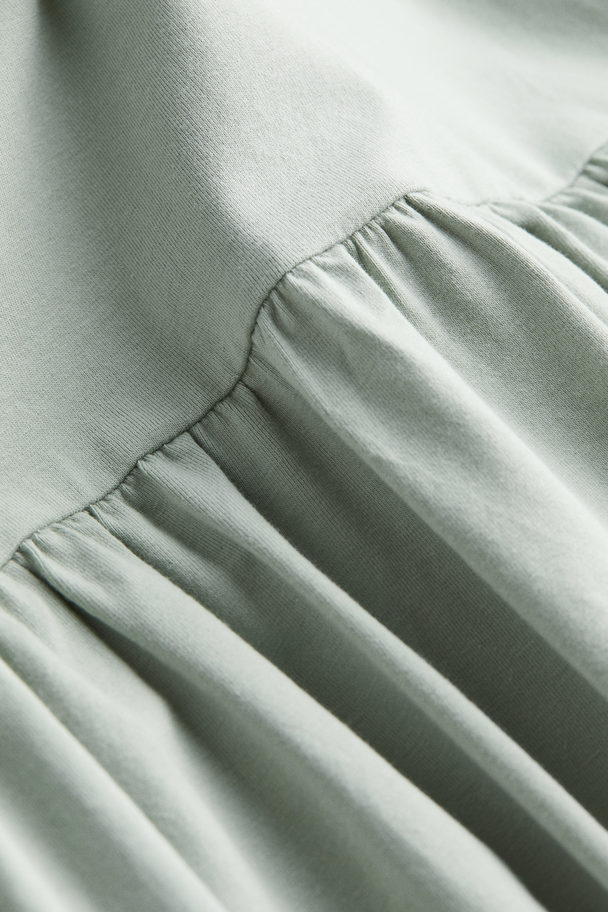 H&M MAMA Jerseykleid mit eckigem Ausschnitt Helles Khakigrün