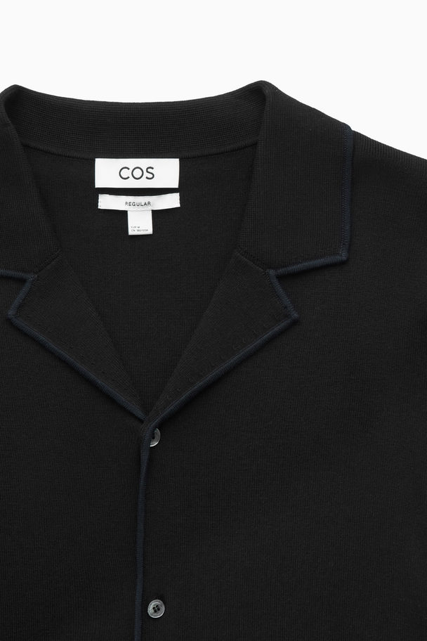 COS Minimalistisk Stickad Skjorta Svart