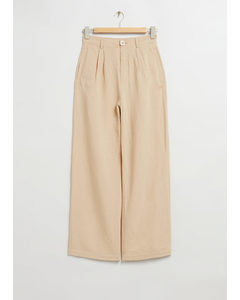 Hose mit hohem Bund Hellbeige