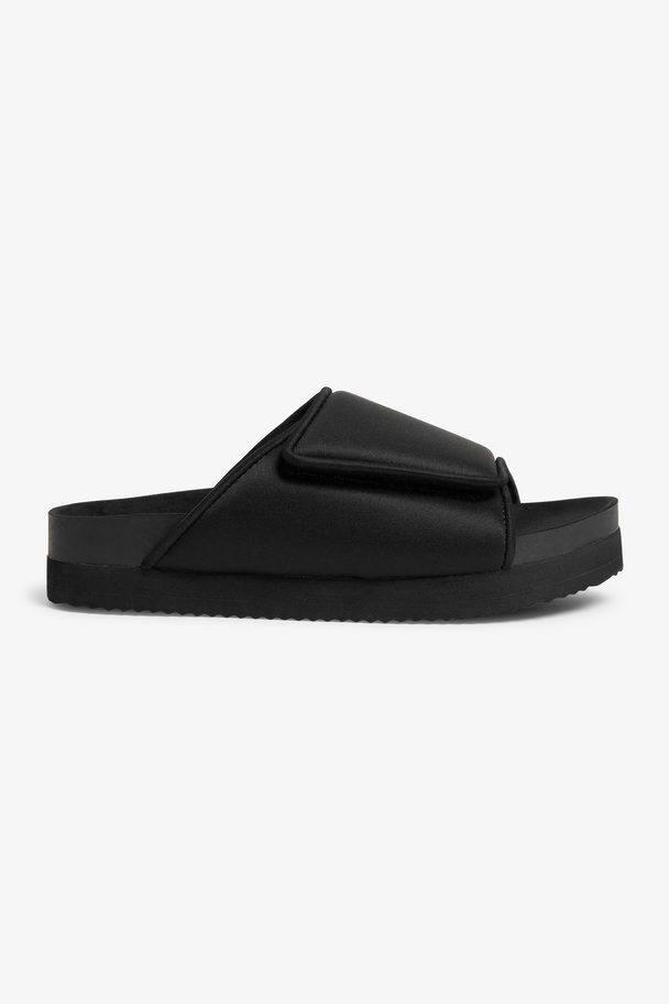 Monki Black Padded Flatform Sandals Black