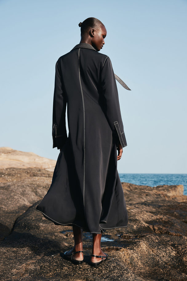H&M Scarf-collared Twill Dress Black