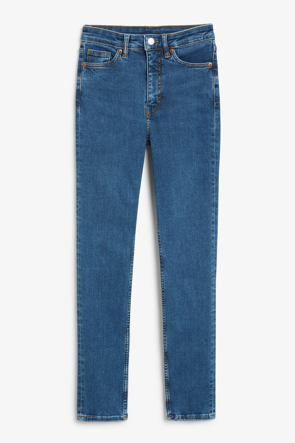Monki Hohe blaue Jeans Jin, flexible Passform Blau
