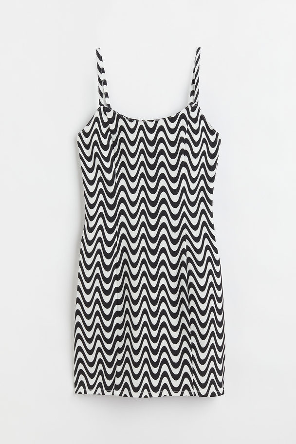 H&M Fitted Dress Black/patterned