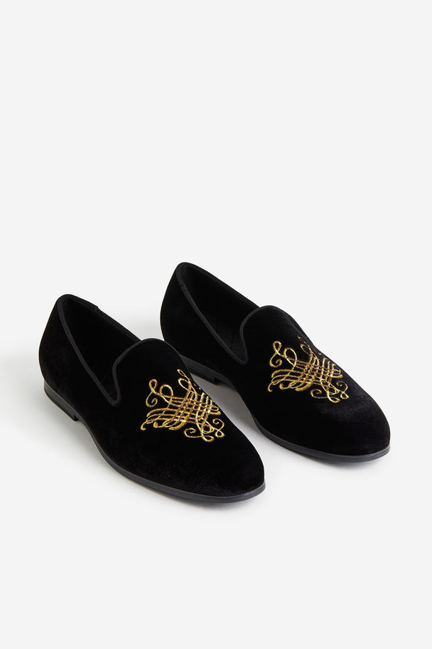 H&M Embroidered Velour Loafers Black