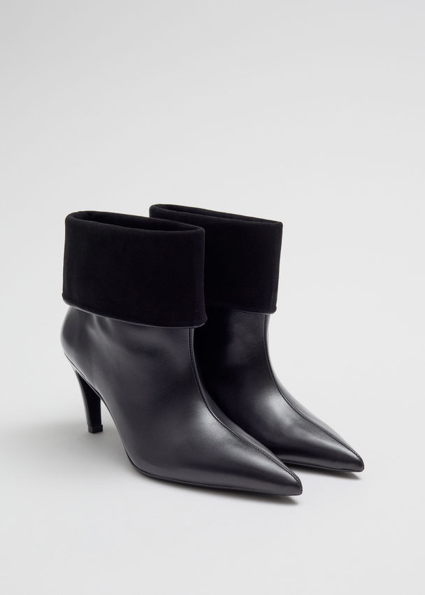 & Other Stories Ankle Boots mit umgeschlagenem Schaft Schwarz