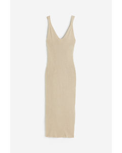 Bodycon-Kleid in Rippstrick Beige