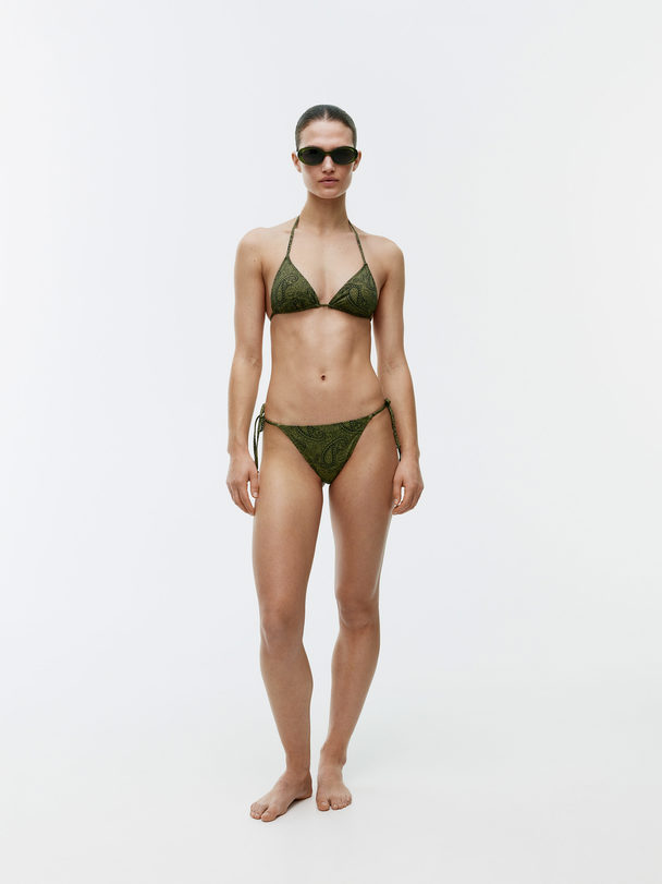 ARKET Bikinitanga mit Schnürung Grün/Paisley