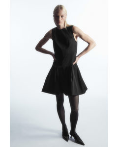 Sleeveless Pleated Mini Dress Black