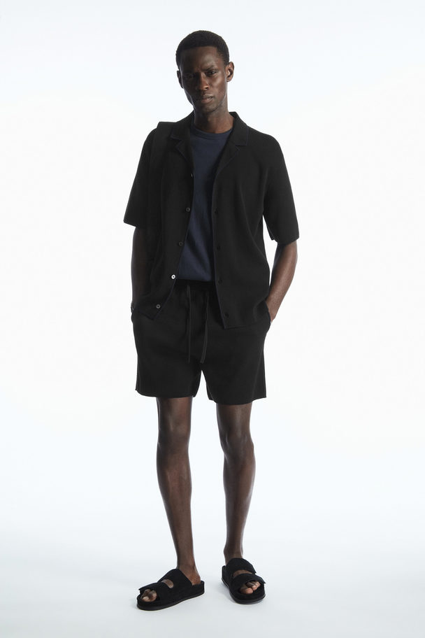 COS Minimal Knitted Shorts Black