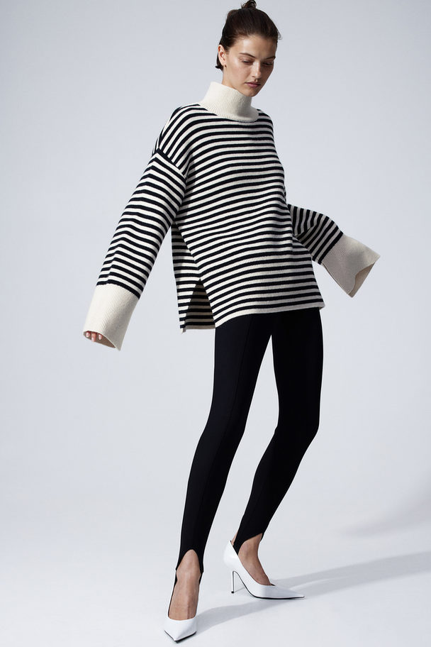 H&M Oversized Pullover mit Turtleneck Cremefarben/Schwarz gestreift