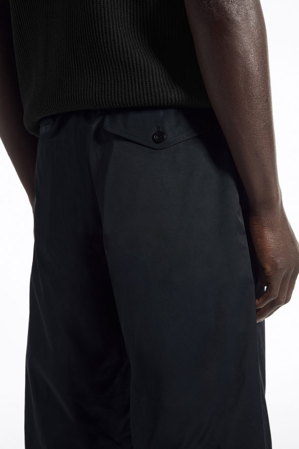 COS Long Nylon Shorts Dark Navy