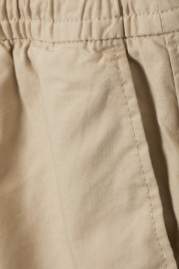 Weekday Oxford-Shorts mit normaler Passform Beige