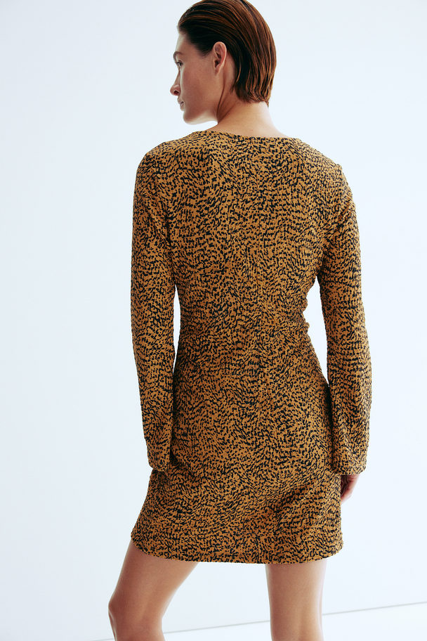H&M Textured Jersey Dress Dark Beige/patterned