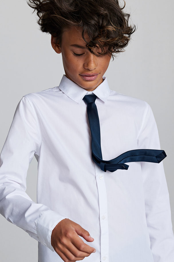 H&M Shirt With A Tie/bow Tie White/tie