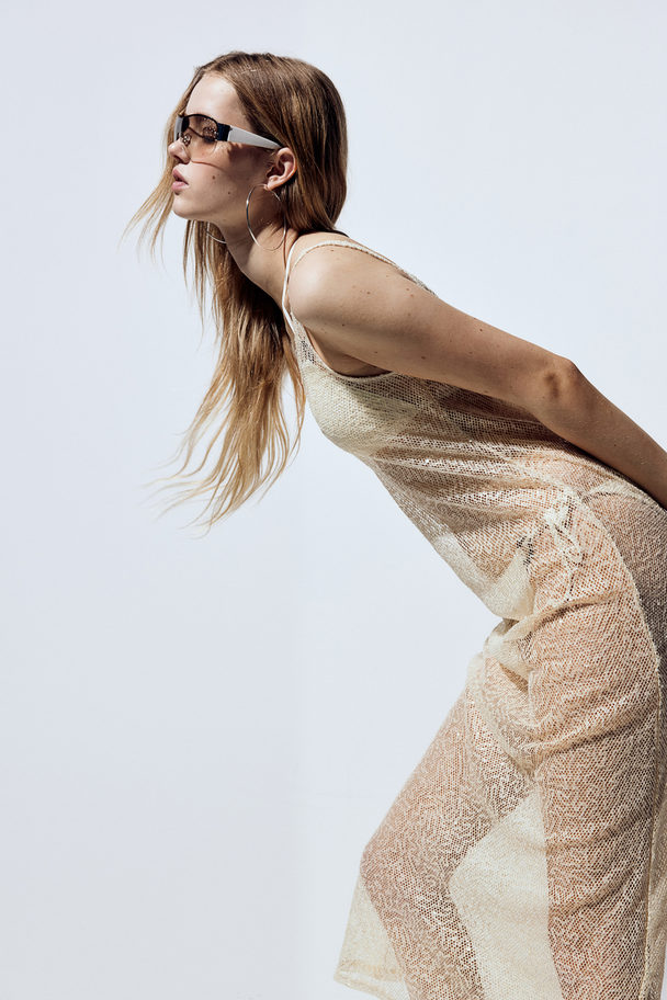 H&M Fischnetz-Kleid mit Pailletten Hellbeige