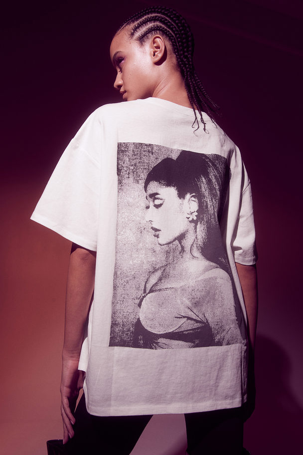 H&M Boxy-style Printed T-shirt Cream/ariana Grande
