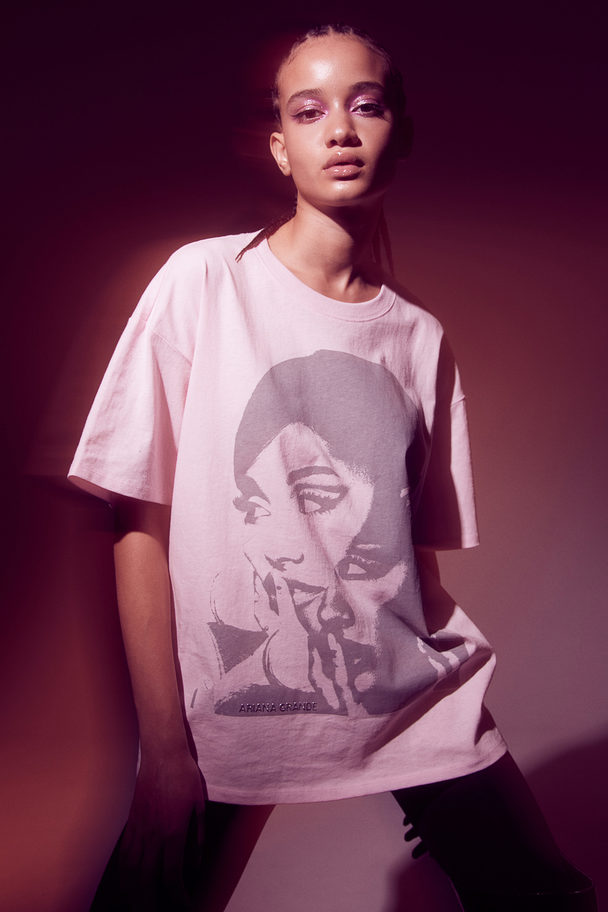 H&M Boxy T-shirt Met Print Lichtroze/ariana Grande