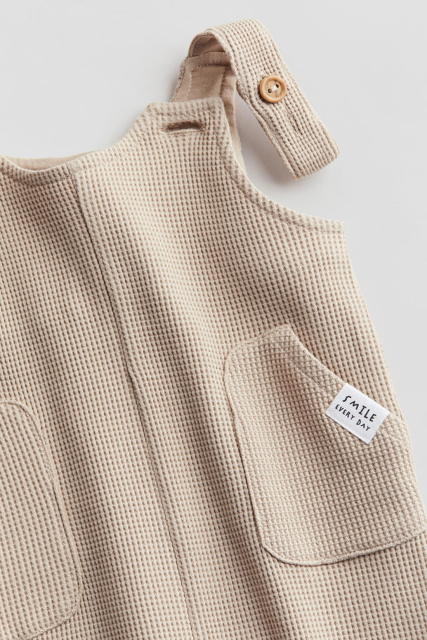 H&M Baumwoll-Latzhose mit Waffelstruktur Hellbeige