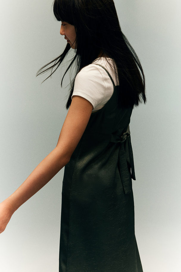 H&M Kjole Med Knyting Bak Mørk Tåkegrønn