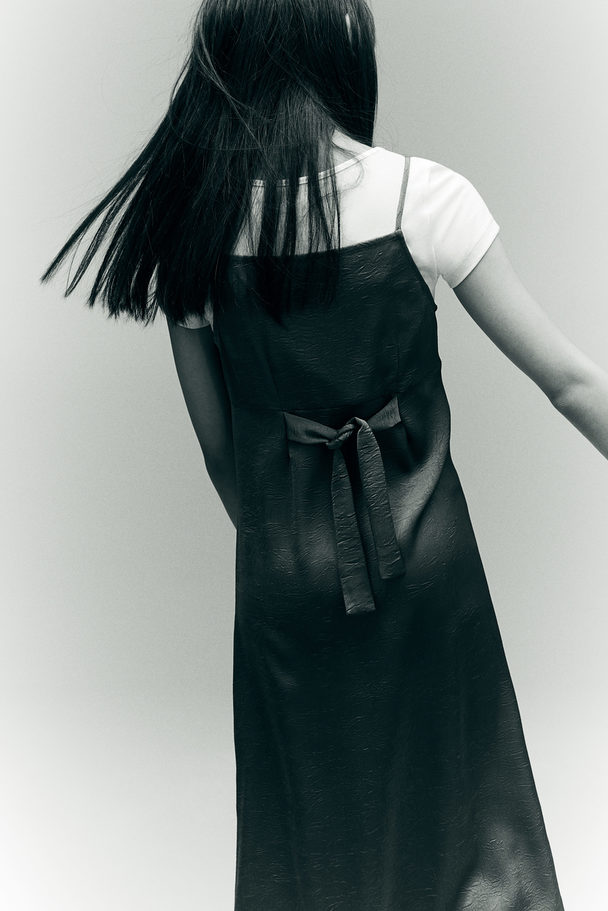 H&M Slipkleid mit Bindebändern Dunkles Mattgrün
