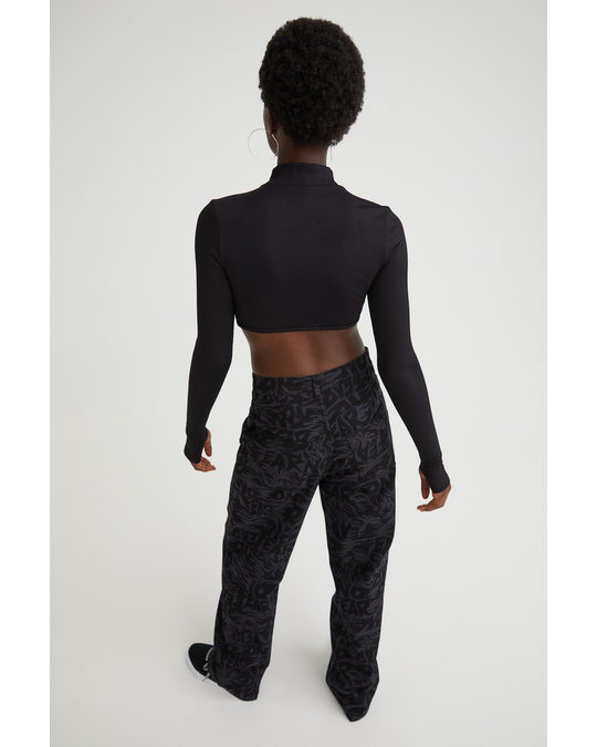 H&M Long-sleeved Cropped Top Black/no Fear