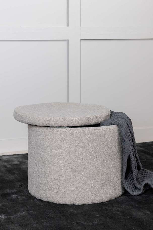 Venture Home Dunken Pouf