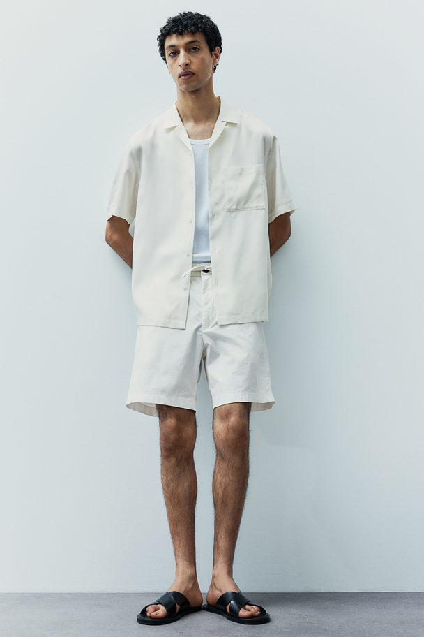 H&M Regular Fit Shorts White