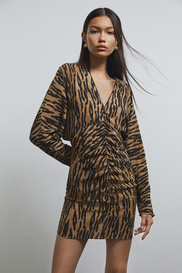H&M Kleid mit Raffungen Hellbraun/Leopardenmuster