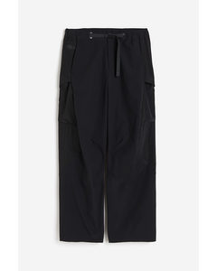 Outdoor-Fallschirmhose Schwarz