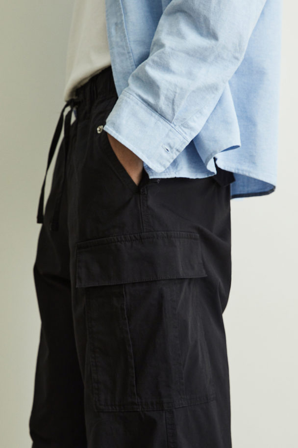 H&M Regular Fit Ripstop Cargo Trousers Black