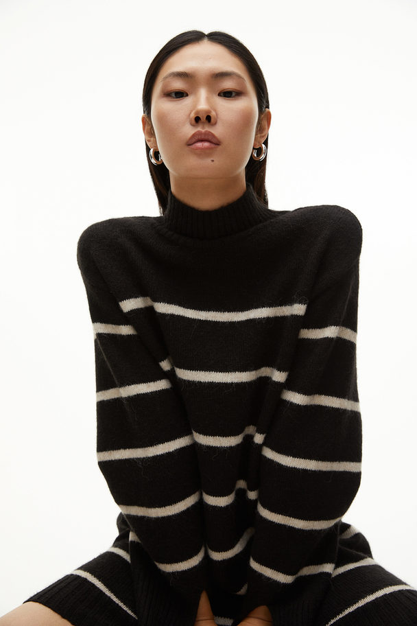H&M Turtleneck Dress Black/striped