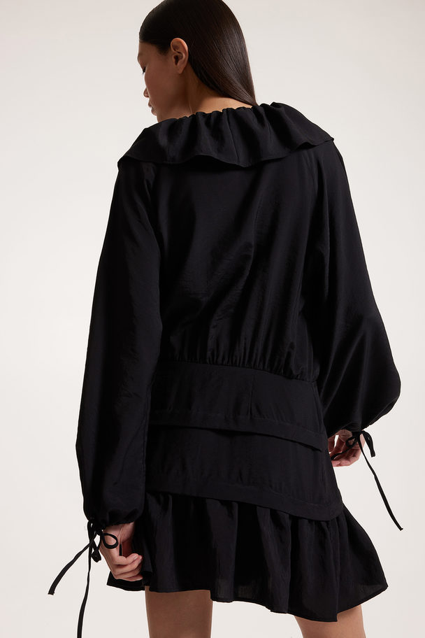 H&M Frill-collar Dress Black