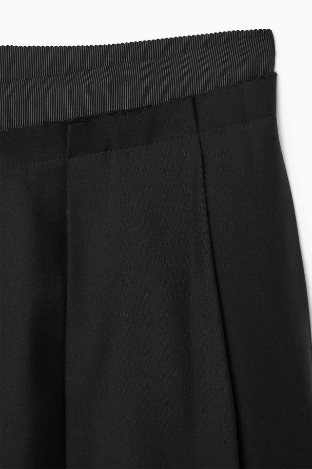 COS Pleated Mini Skirt Black