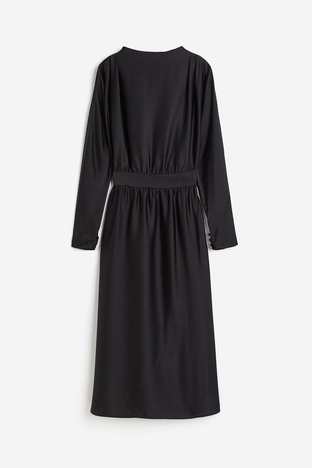 H&M Fitted Satin Dress Black