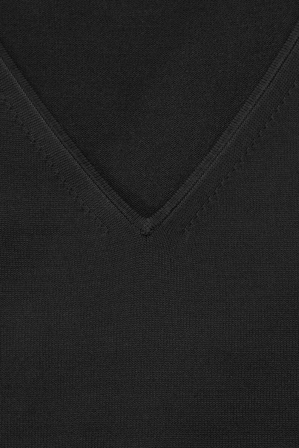 COS V-neck Knitted Maxi Dress Black