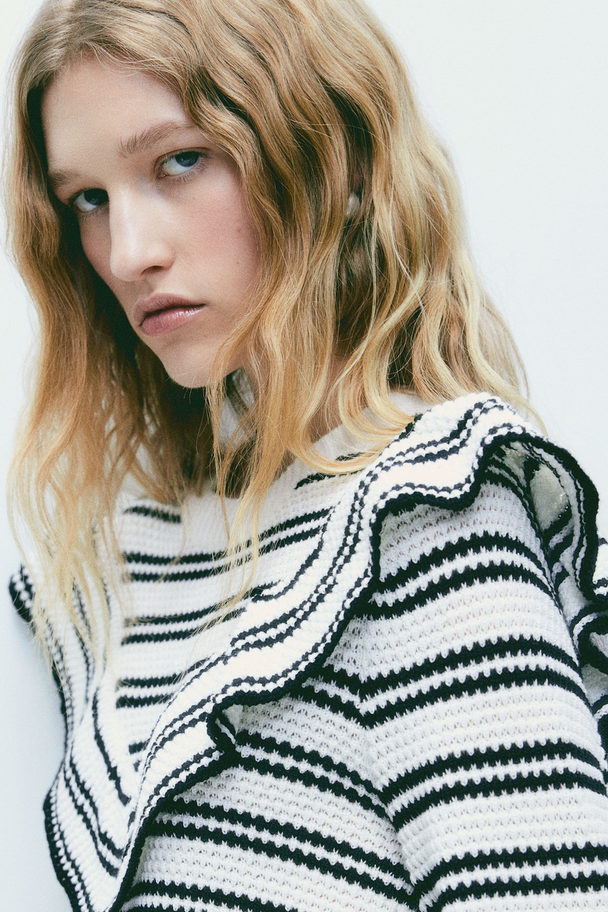 H&M Frill-trimmed Textured-knit Jumper White/striped