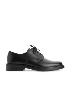 Derby-Schuhe aus Leder Schwarz