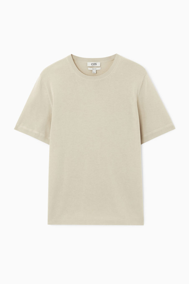 COS LEICHTES GESTRICKTES T-SHIRT SANDBEIGE