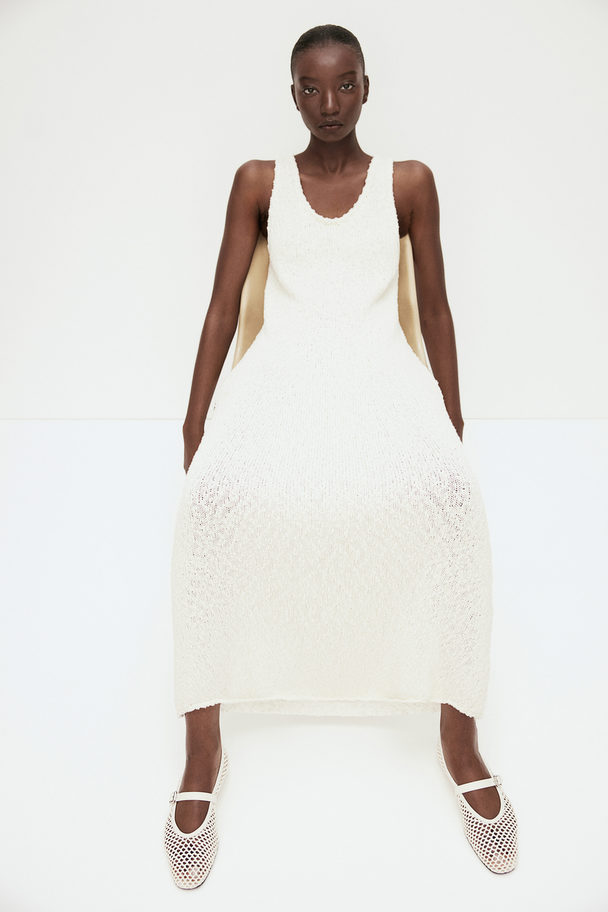 H&M Strickkleid aus Seidenmischung Weiß