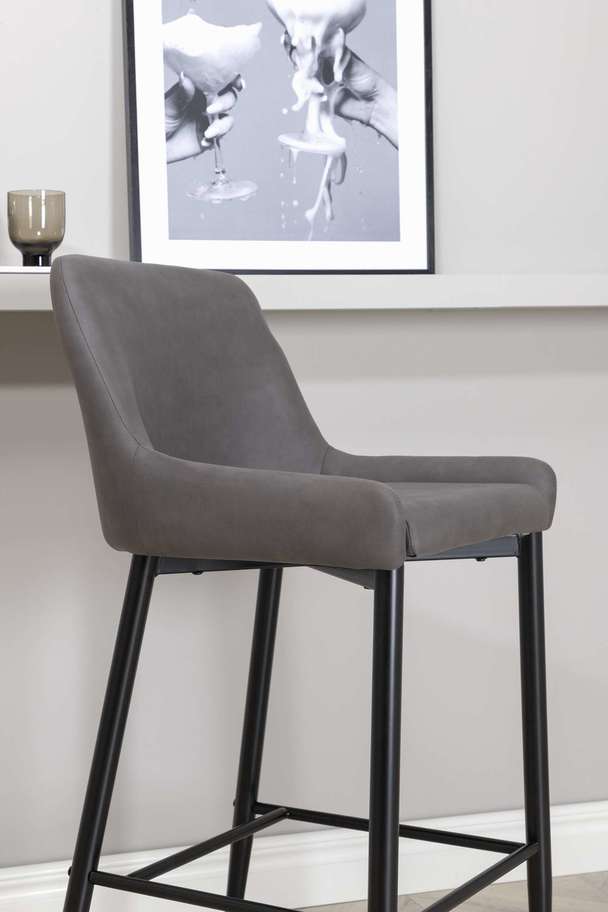 Venture Home Plaza Bar Chair