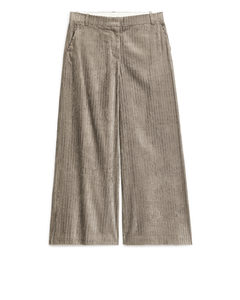 Weite Cordhose Taupe