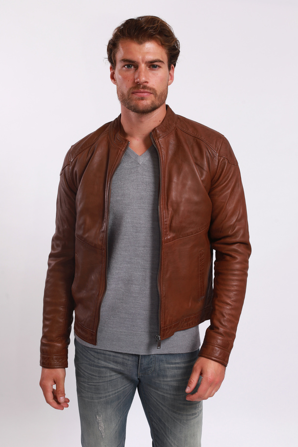 Le Temps des Cerises Leather Jacket Liroy