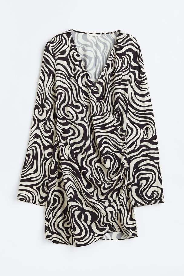 H&M Rynket Bodycon-kjole Sort/hvit Mønstret