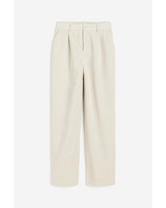 Weite Cordhose Hellbeige