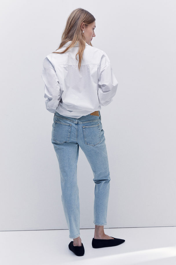 H&M MAMA Slim Ankle Jeans Helles Denimblau