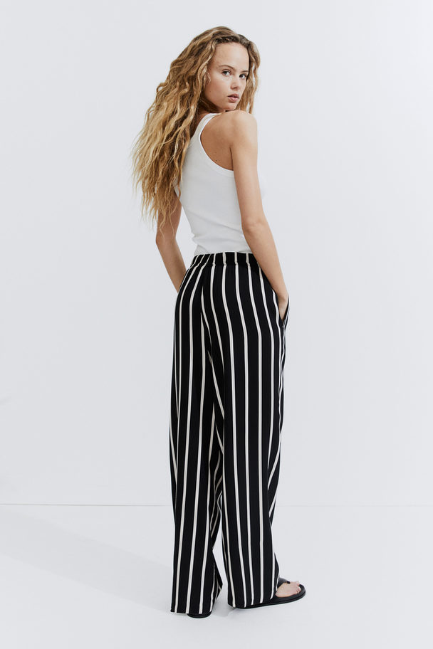 H&M Wide Pull-on Trousers Black/striped